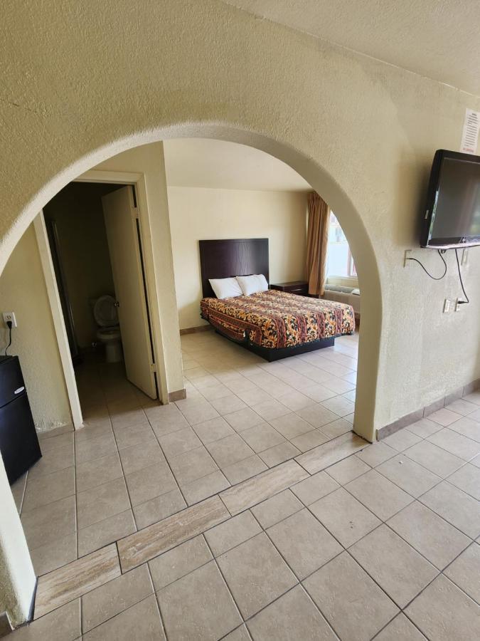 Hometown Inn And Suites Mesquite Extérieur photo